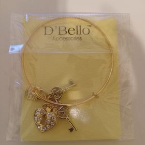 NWT D'Bello Charm Gold Tone Bracelet